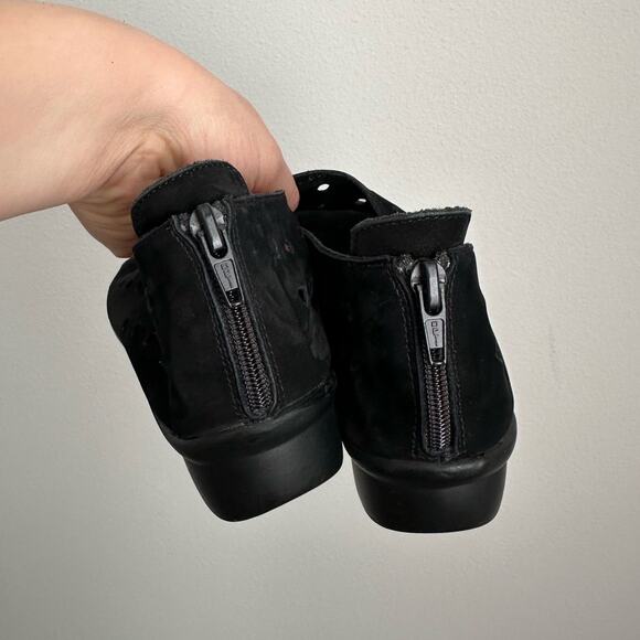 VANELi Black Cut- Out Suede Sandals Size 8.5 - Picture 5 of 11